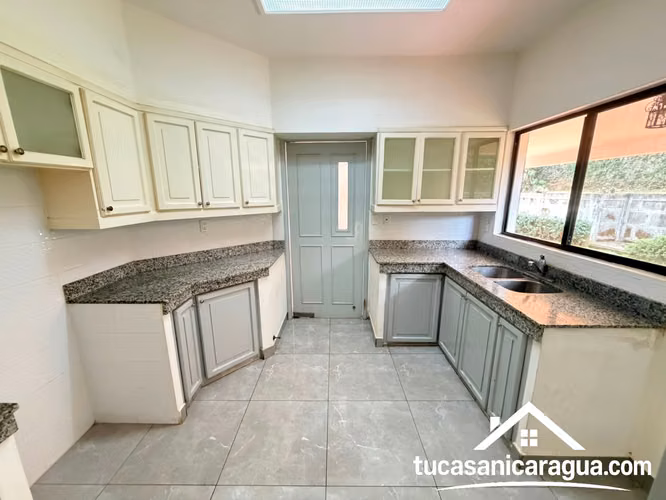 Rento casa En las Colinas Managua - Imagen 13