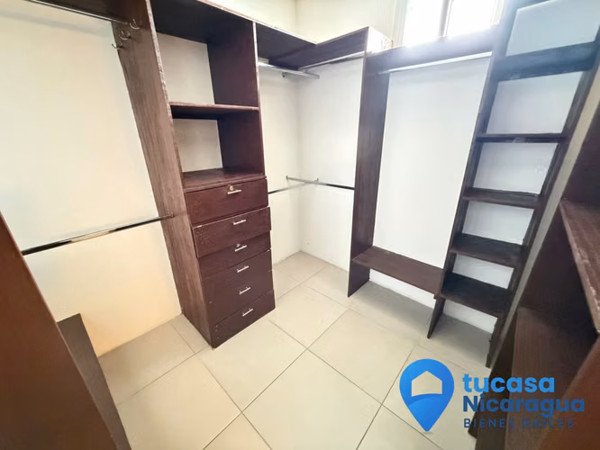 Rento Casa 4 habitaciones en estancia Santo Domingo condominio - Imagen 4