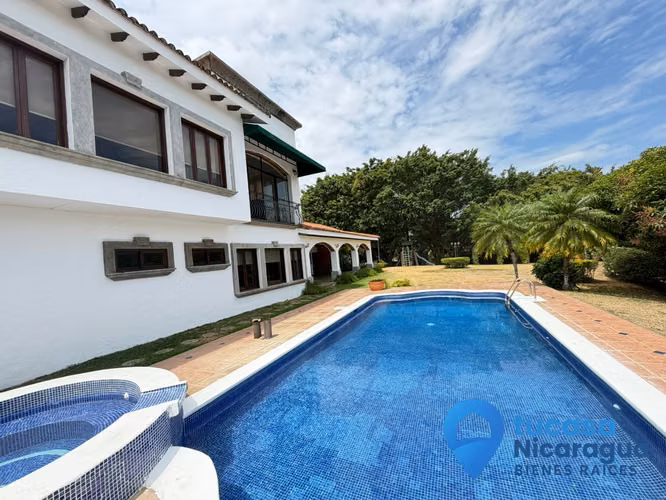 Se renta en villa fontana sur - Imagen 10