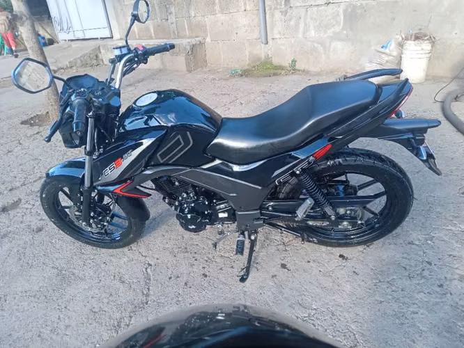 Vendo moto AKT CS3 150c  año 2025 - Imagen 2