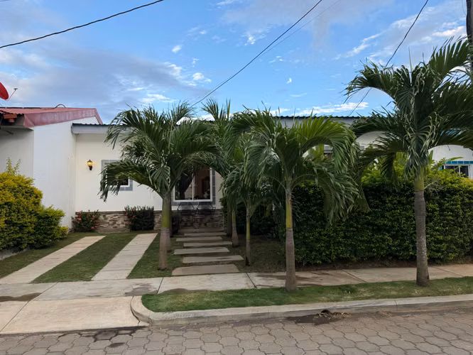 EG. Venta de casa en residencial de Masaya