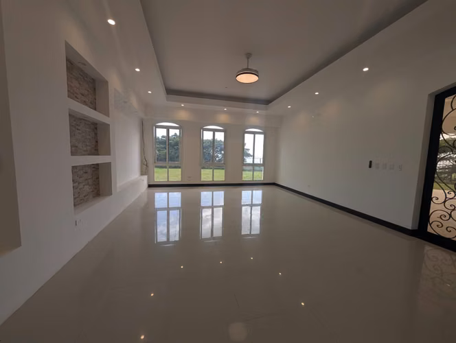 Venta de Casa en Villa Fontana Sur