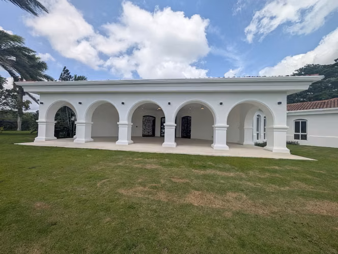 Venta de Casa en Villa Fontana Sur