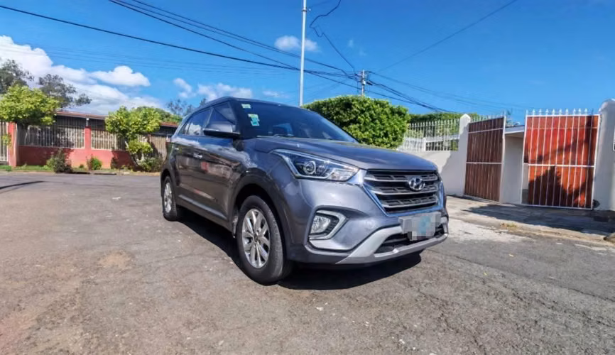 Hyundai Creta Automática con 39,000 km año 2020