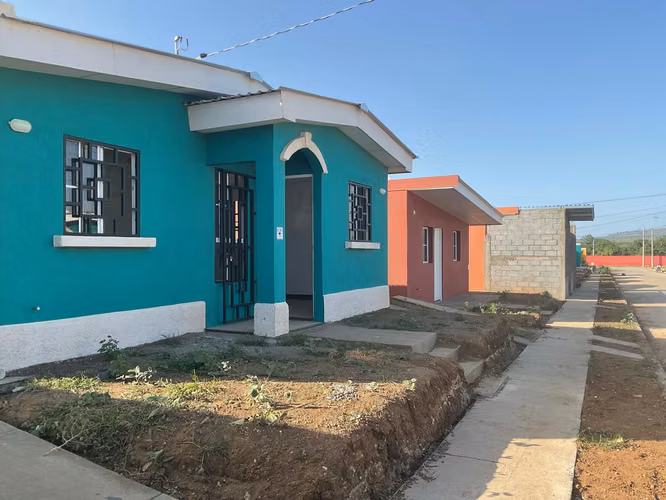  SE ALQUILA CASA NUEVA EN CIUDAD DORAL – V ETAPA