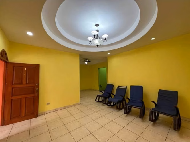 Vendo casa en 14 septiembre