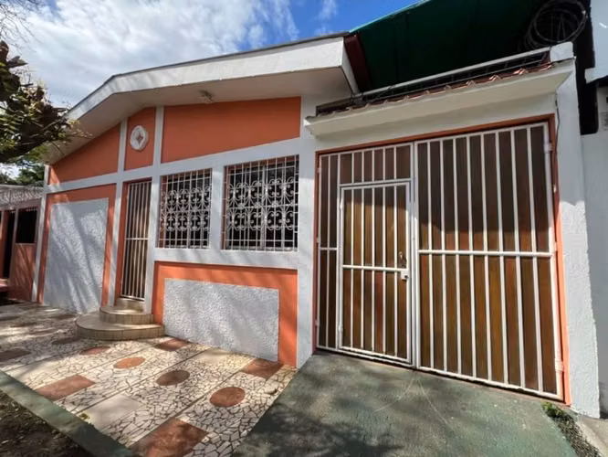 Vendo casa en 14 septiembre