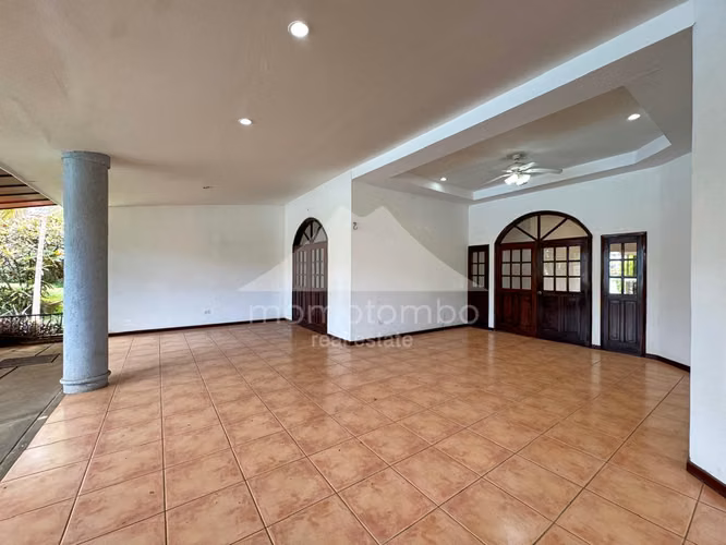 Casa en Venta &amp; Renta Carretera Sur, Managua - Imagen 11