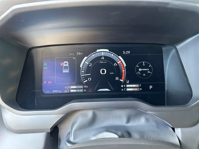 Toyota tundra platinum año 2024   8,000 km recorridos - Imagen 14