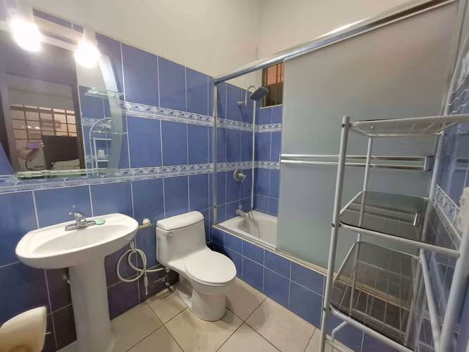 KW - Venta, casa en Lomas del Valle