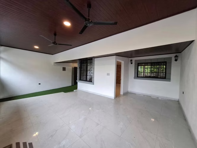 FH | En Venta Casa Remodelada | Residencial cercano a Las Colinas - Imagen 4