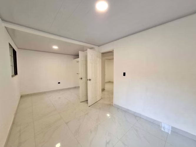 FH | En Venta Casa Remodelada | Residencial cercano a Las Colinas - Imagen 13