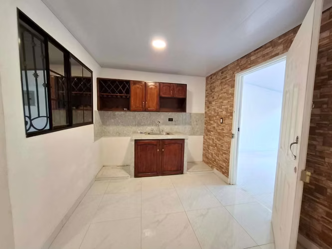 FH | En Venta Casa Remodelada | Residencial cercano a Las Colinas - Imagen 6