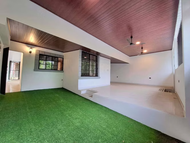 FH | En Venta Casa Remodelada | Residencial cercano a Las Colinas