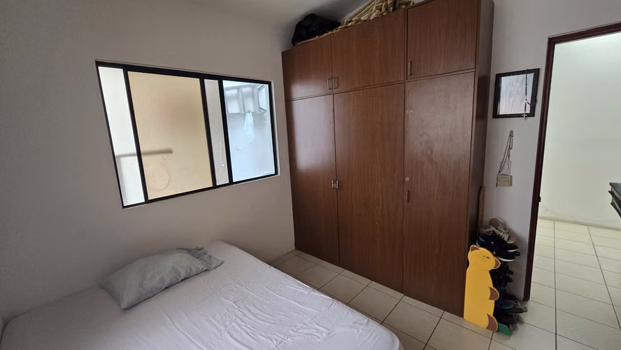 YA-Vendo bonita casa en residencial en el centro de Managua - Imagen 16