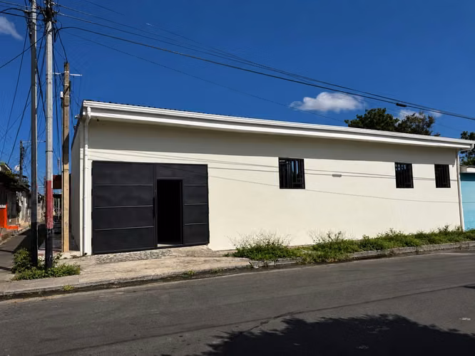 EG Venta de casa en 1era de Mayo Managua