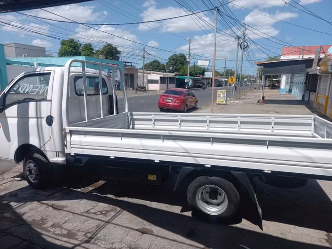 Camión Marca Kama X21
