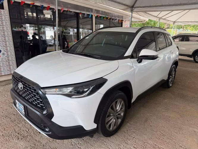 TOYOTA COROLLA CROSS AÑO 2024