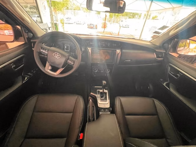 TOYOTA FORTUNER AÑO 2023 - Imagen 5