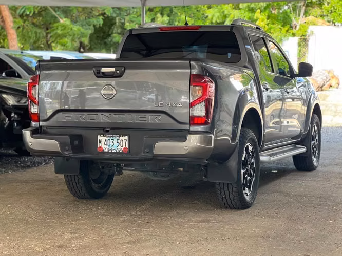 NISSAN NP300 FRONTIER LE AÑO 2025