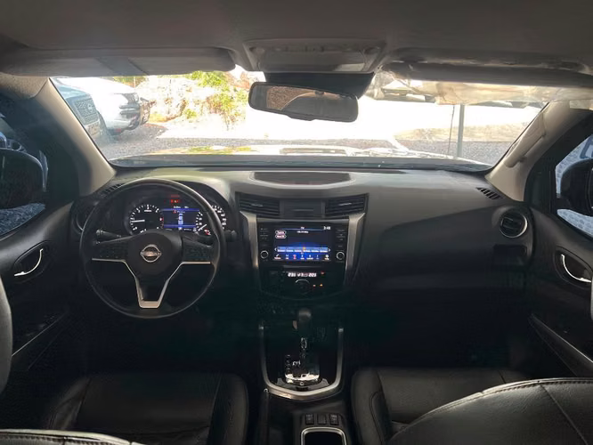 NISSAN NP300 FRONTIER LE AÑO 2025