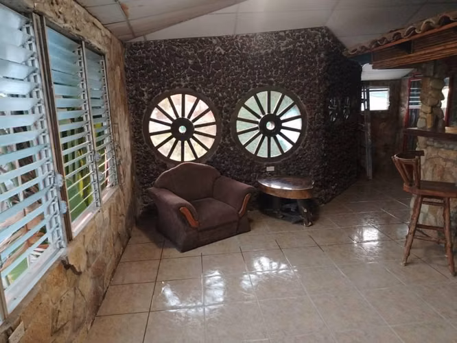 Alquilo Apartamento semi amueblado
