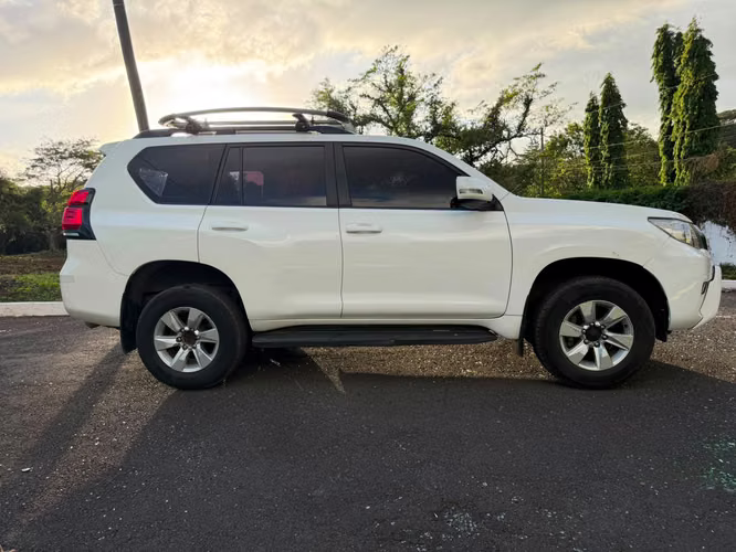 Toyota Prado 2022 TXL Mecánica