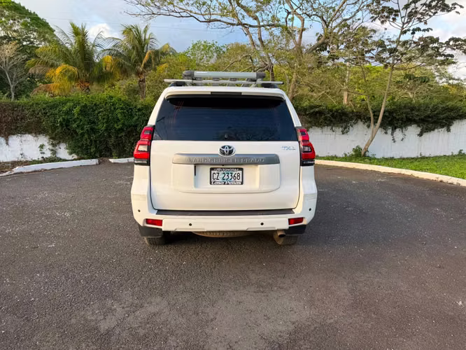 Toyota Prado 2022 TXL Mecánica