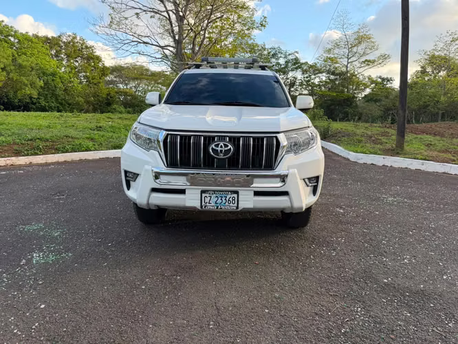 Toyota Prado 2022 TXL Mecánica