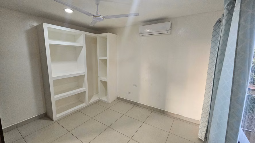 EJ-Rento casa en Las Colinas - Imagen 5