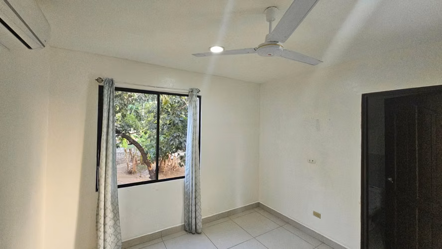 EJ-Rento casa en Las Colinas - Imagen 6