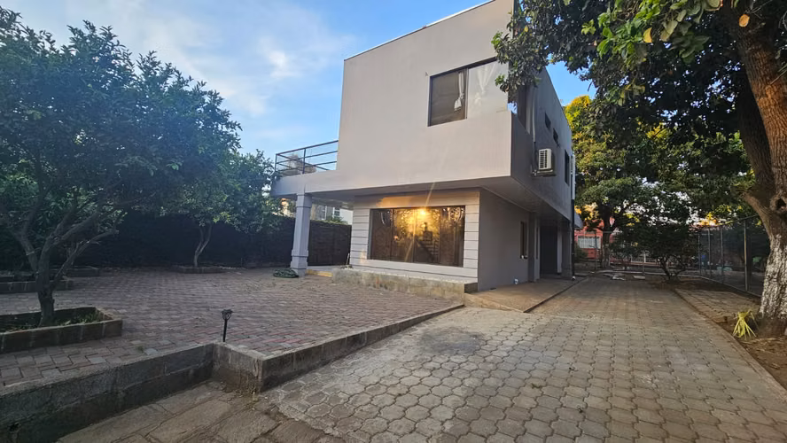 EJ-Rento casa en Las Colinas - Imagen 8