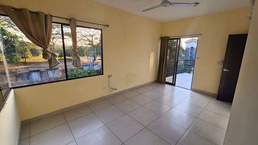 EJ-Rento casa en Las Colinas - Imagen 3
