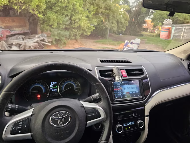 Toyota Rush version S mecánica