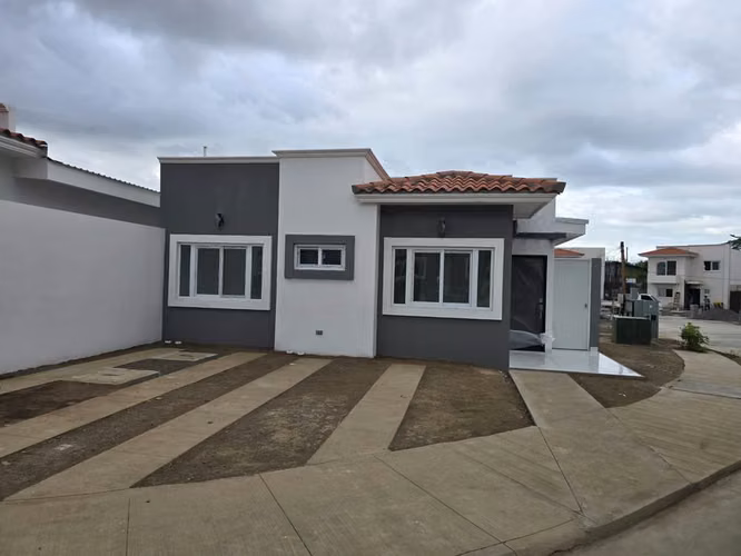 EG Venta de casa en sendero las colinas