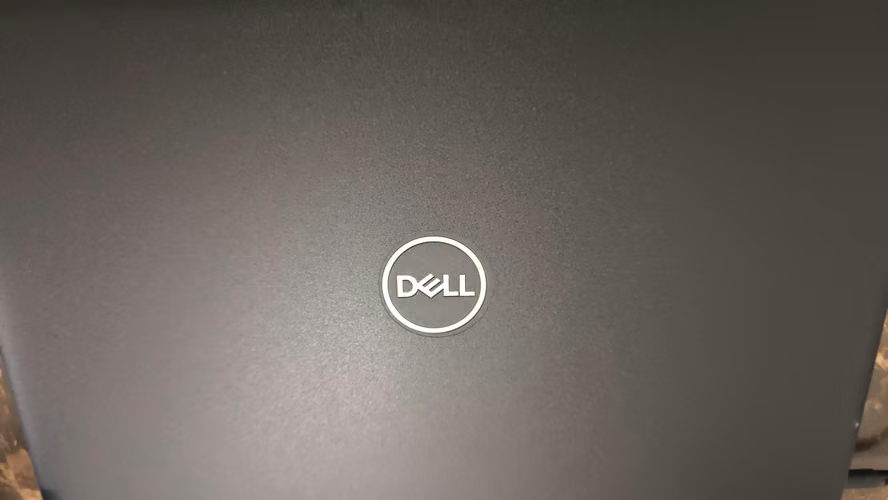Laptop Dell Latitude 15.6", Intel Core i5-11th Gen, 32GB RAM, 512GB SSD, Win11 Pro - Imagen 4