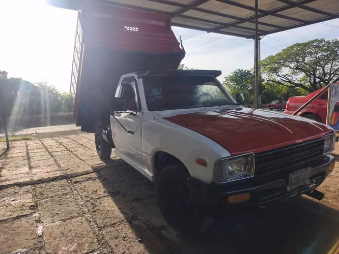 Toyota 22r volquete