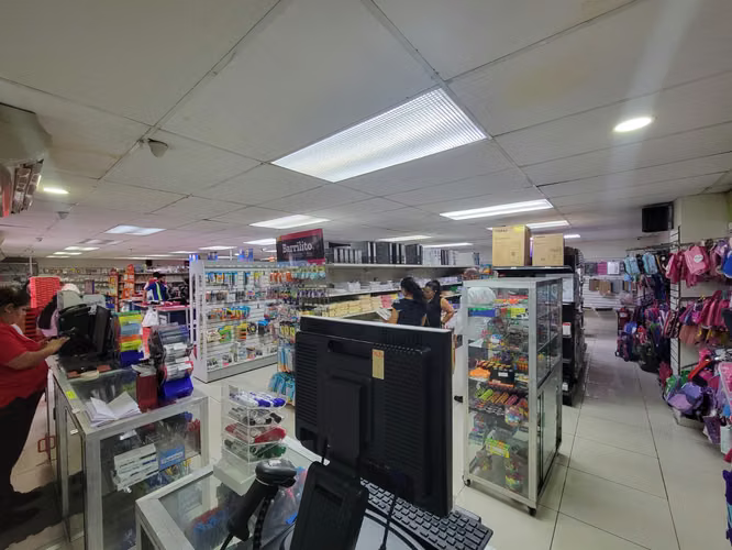 FH | Módulo Comercial en Renta | 299 m²