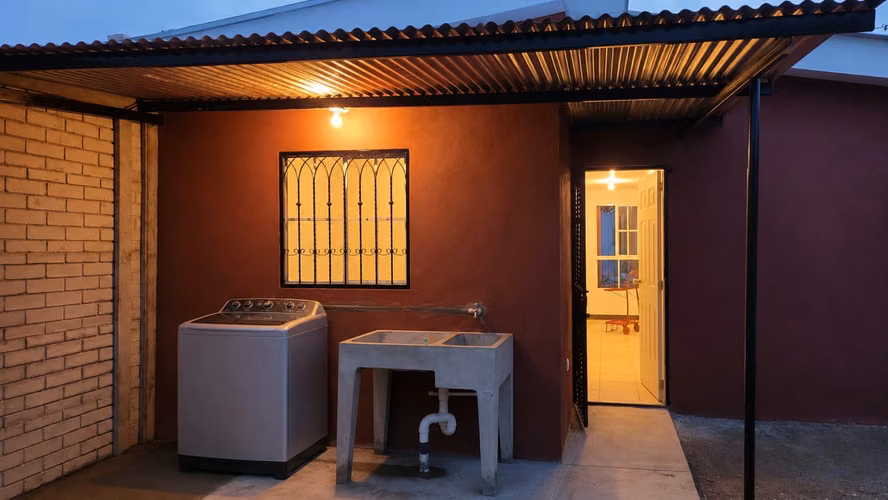 Se alquila casa en Ciudad Doral $285 - Imagen 6