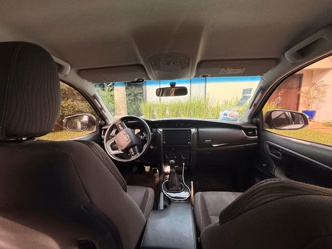 Toyota Fortuner - 2023 - Imagen 3