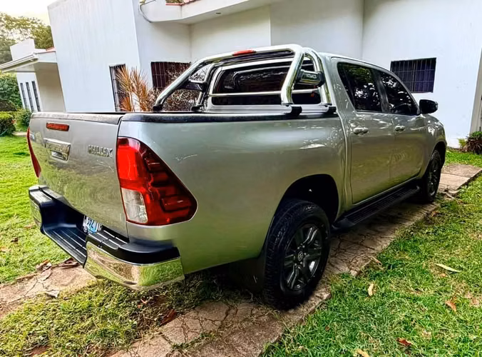 Toyota Hilux - Imagen 5