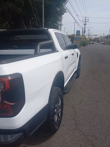 Ford Ranger 2023 automática. - Imagen 3