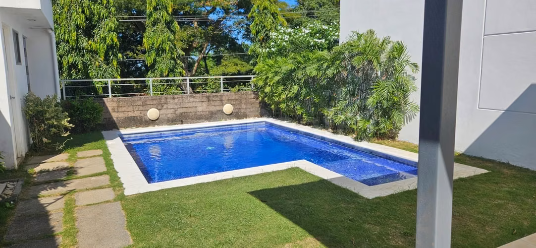 Atractiva Casa en venta en Villa Fontana Sur Managua - Imagen 4