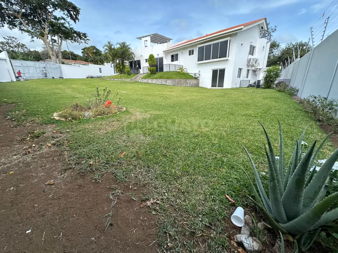 Casa en venta o alquiler en Santo Domingo - Imagen 24