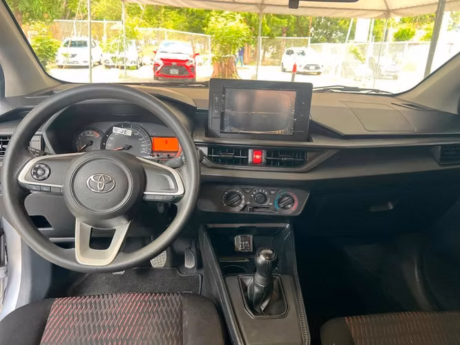 Toyota Agya año 2025 Mecánico - Imagen 5