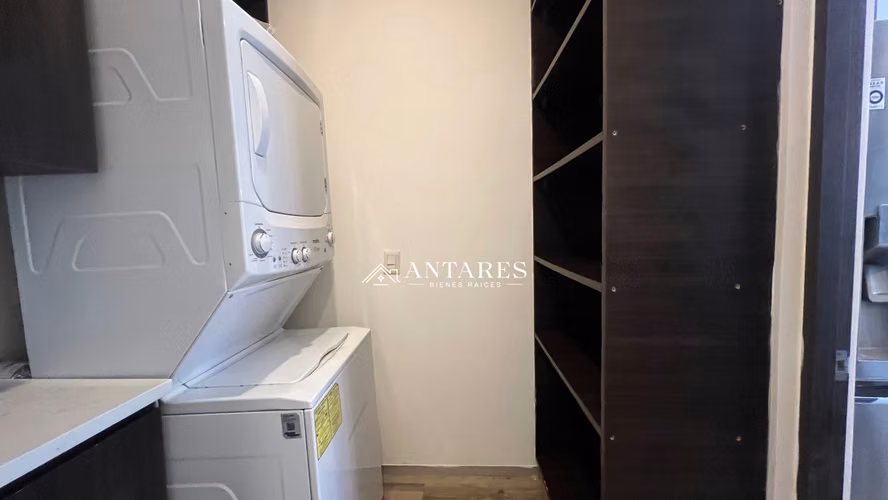 Preciosa Casa con línea blanca en condominio - Imagen 17
