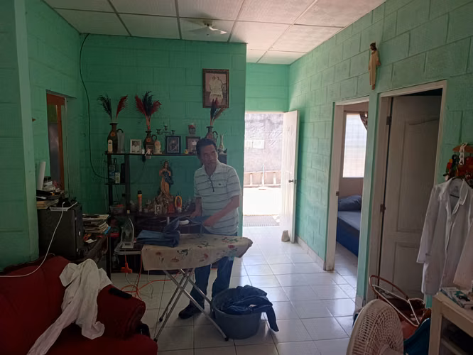 Venta de casa ampliada en Villa Sol - Imagen 2