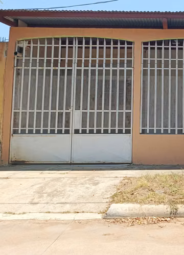Venta de casa ampliada en Villa Sol - Imagen 3