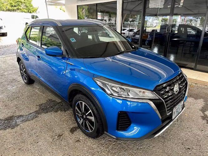 NISSAN KICKS AÑO 2022