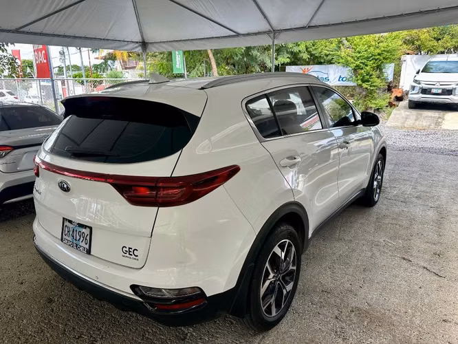 KIA SPORTAGE AÑO 2020